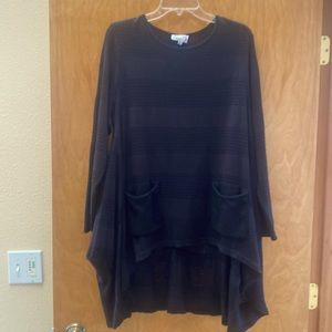 Black long light sweater